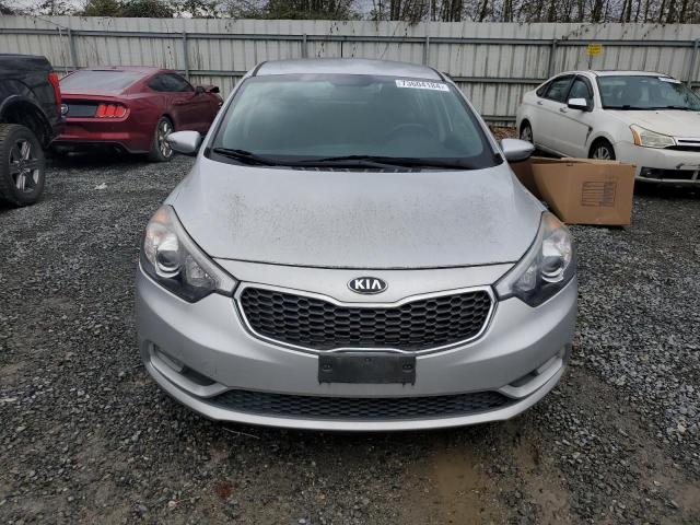 KNAFX5A86G5597480 - 2016 KIA FORTE EX SILVER photo 5