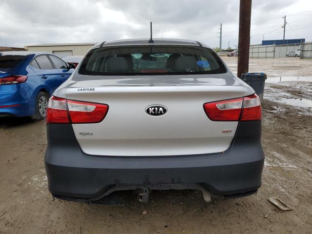 KNADM4A32G6612341 - 2016 KIA RIO LX SILVER photo 6