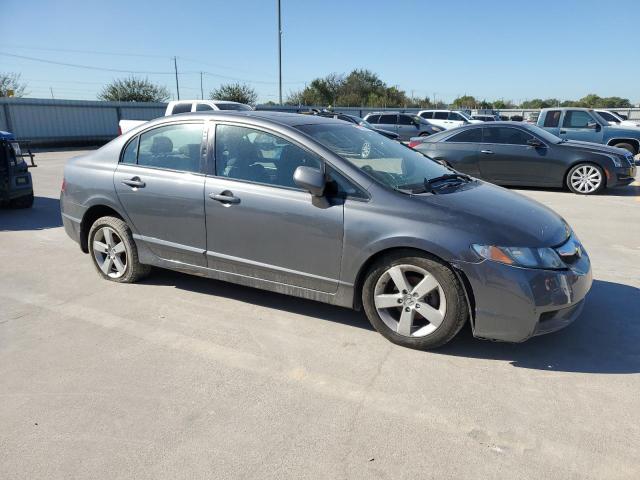 2HGFA1F93AH308717 - 2010 HONDA CIVIC EXL ნაცრისფერი ფოტო 4