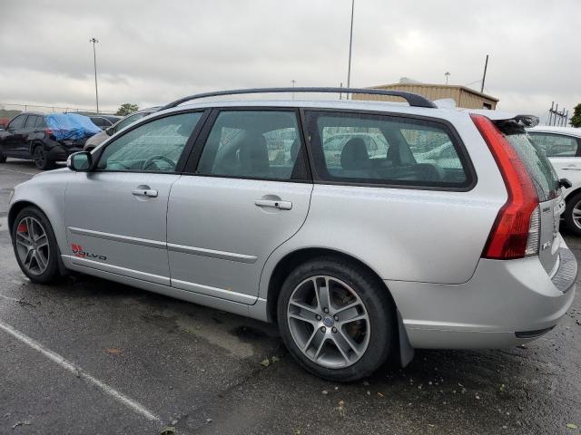 YV1382MW0A2543896 - 2010 VOLVO V50 2.4I SILVER photo 2