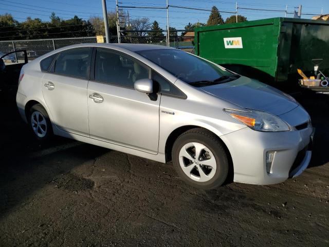 JTDKN3DU0D0355460 - 2013 TOYOTA PRIUS SILVER photo 4