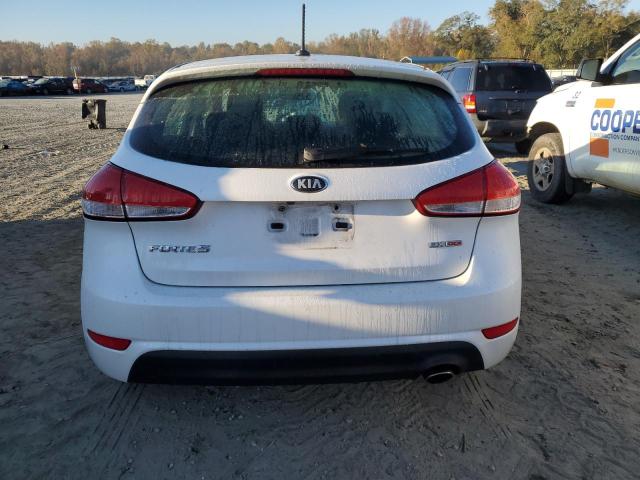 KNAFX5A87G5627280 - 2016 KIA FORTE EX WHITE photo 6