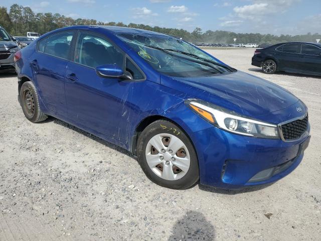 3KPFK4A73HE009754 - 2017 KIA FORTE LX BLUE photo 4