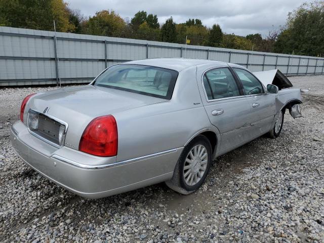 1LNHM81W64Y657106 - 2004 LINCOLN TOWN CAR EXECUTIVE SILVER photo 3