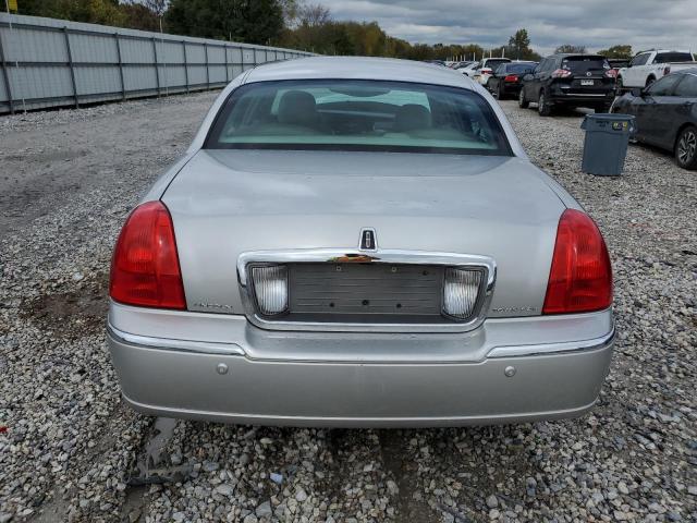 1LNHM81W64Y657106 - 2004 LINCOLN TOWN CAR EXECUTIVE SILVER photo 6