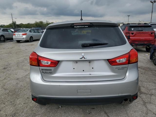 4A4AP3AU0FE054387 - 2015 MITSUBISHI OUTLANDER ES SILVER photo 6