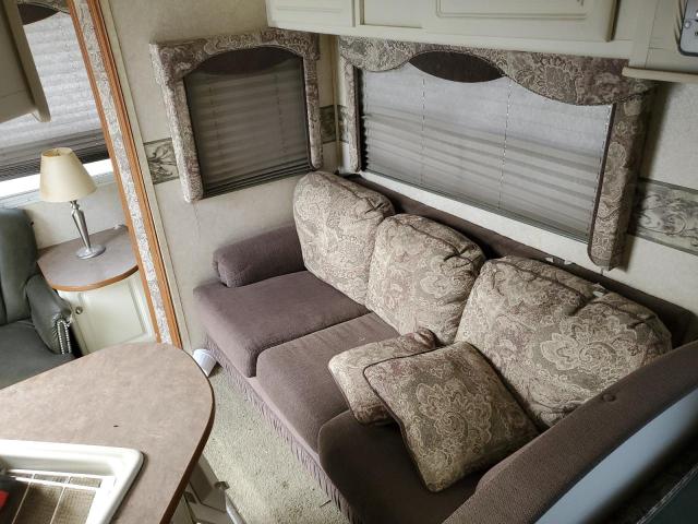 4YDF28F224J909222 - 2004 OUTB TRAVEL TRL WHITE photo 6