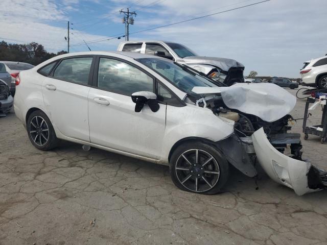 3FADP4BJ3KM131388 - 2019 FORD FIESTA SE WHITE photo 4