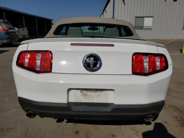 1ZVBP8EM9C5286630 - 2012 FORD MUSTANG WHITE photo 6