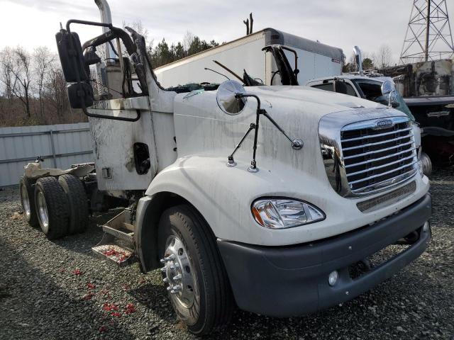 1FUJF0DE14LN32136 - 2004 FREIGHTLINER COLUMBIA 112 WHITE photo 1