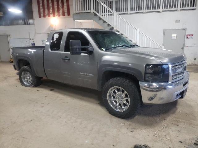 1GCRKSE79DZ156803 - 2013 CHEVROLET SILVERADO K1500 LT GRAY photo 4