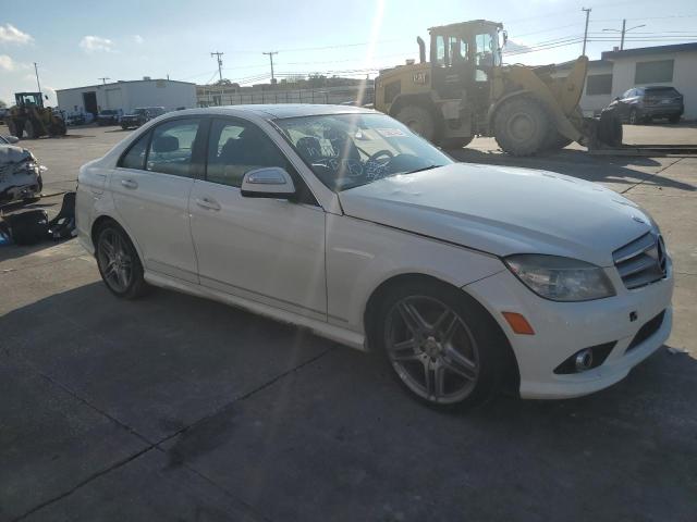 WDDGF54X89F239300 - 2009 MERCEDES-BENZ C 300 WHITE photo 4