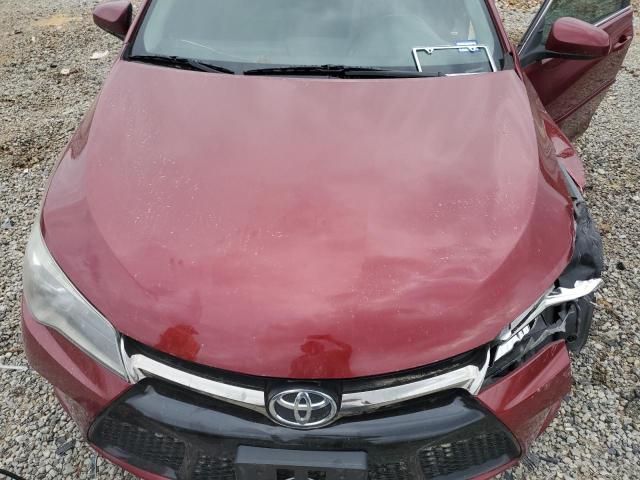 4T1BF1FK5FU899974 - 2015 TOYOTA CAMRY LE RED photo 11