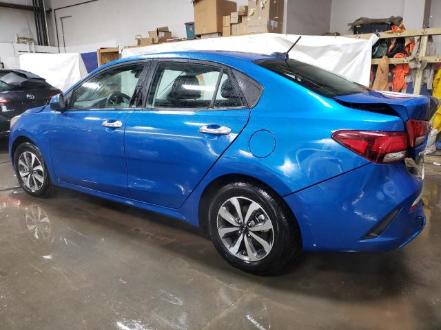 3KPA24AD0NE490493 - 2022 KIA RIO LX BLUE photo 2