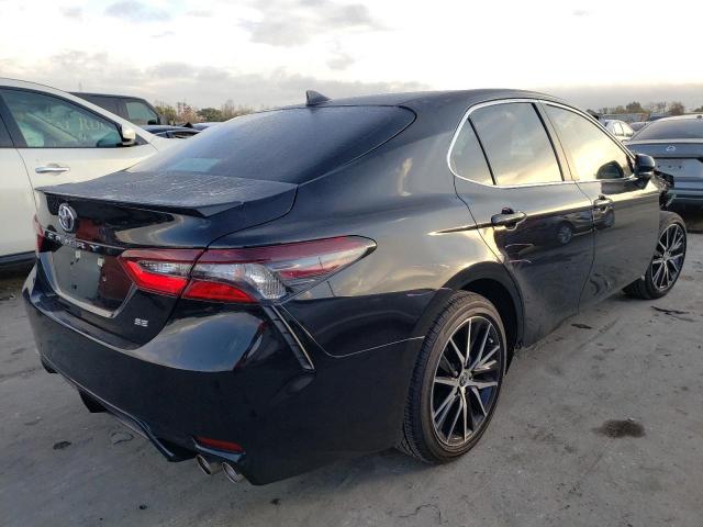 4T1G11AK8PU096816 - 2023 TOYOTA CAMRY SE NIGHT SHADE BLACK photo 3