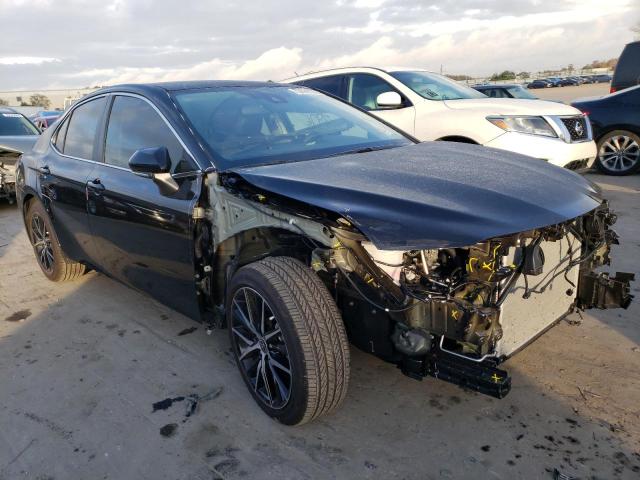 4T1G11AK8PU096816 - 2023 TOYOTA CAMRY SE NIGHT SHADE BLACK photo 4