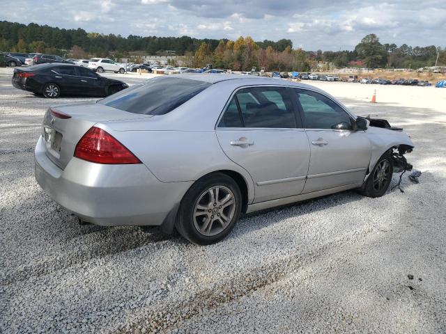 1HGCM56366A048137 - 2006 HONDA ACCORD SE SILVER photo 3