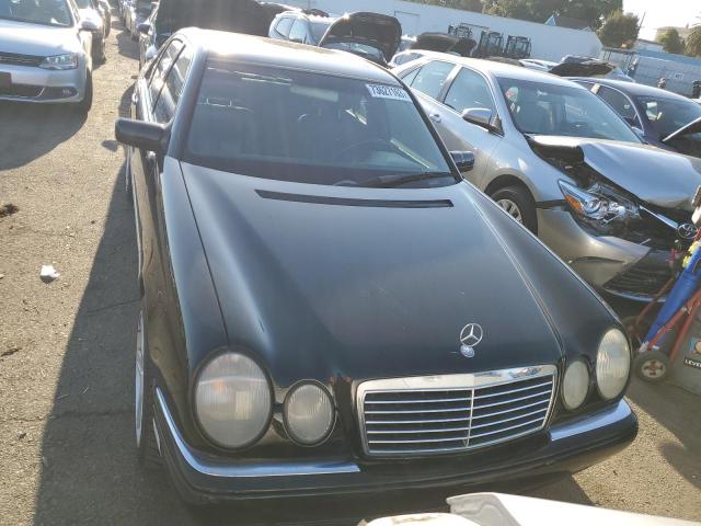 WDBJF65F4WA523509 - 1998 MERCEDES-BENZ E 320 BLACK photo 5