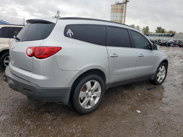 1GNKVLED9CJ192189 - 2012 CHEVROLET TRAVERSE LTZ SILVER photo 3