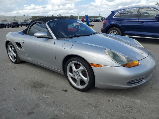 WP0CA29871U626640 - 2001 PORSCHE BOXSTER SILVER photo 4