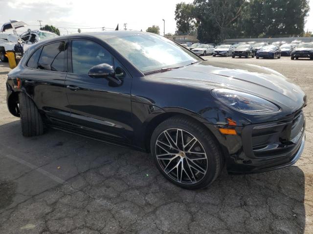 WP1AA2A52PLB01040 - 2023 PORSCHE MACAN BASE BLACK photo 4