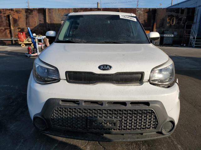 KNDJN2A20G7319241 - 2016 KIA SOUL WHITE photo 5