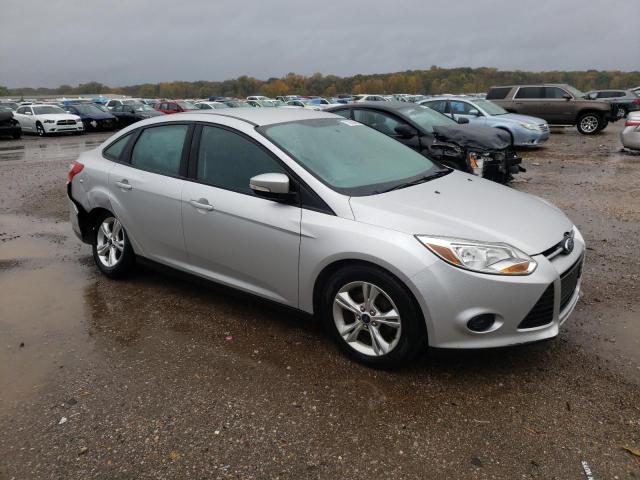 1FADP3F21EL184464 - 2014 FORD FOCUS SE SILVER photo 4