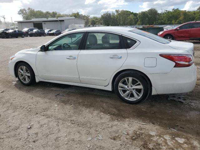 1N4AL3AP0DC285642 - 2013 NISSAN ALTIMA 2.5 WHITE photo 2