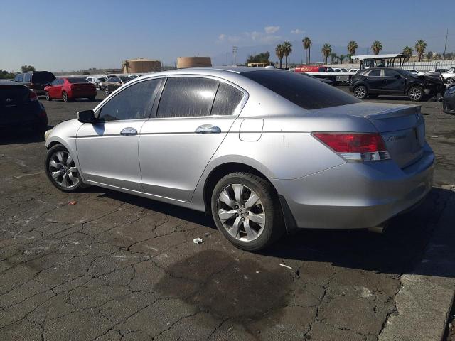 1HGCP3F81AA019337 - 2010 HONDA ACCORD EXL SILVER photo 2