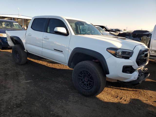 3TYCZ5AN9NT069451 - 2022 TOYOTA TACOMA DOUBLE CAB WHITE photo 4