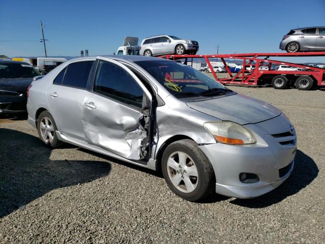 JTDBT923781213982 - 2008 TOYOTA YARIS SILVER photo 4