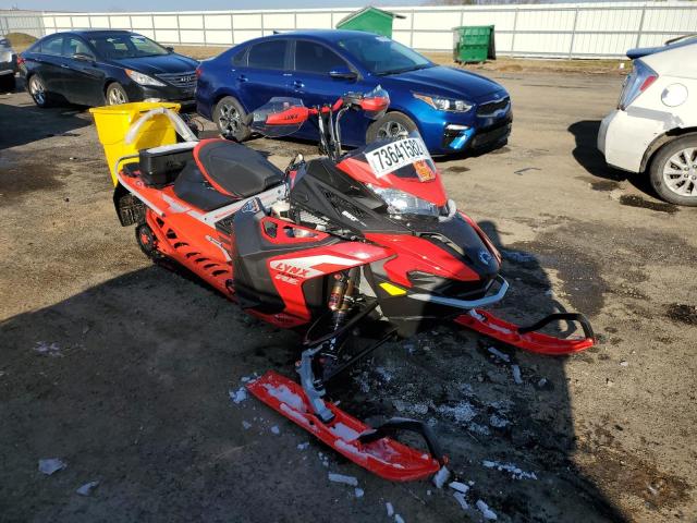 YH2LSUNX5NR000288 - 2022 SKI DOO SNOWMOBILE RED photo 1