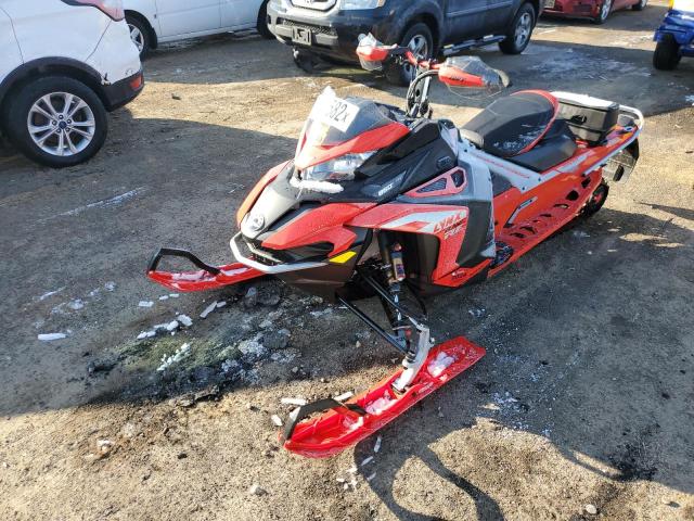 YH2LSUNX5NR000288 - 2022 SKI DOO SNOWMOBILE RED photo 2