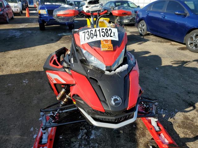 YH2LSUNX5NR000288 - 2022 SKI DOO SNOWMOBILE RED photo 9