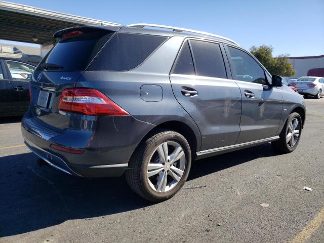 4JGDA5HB3CA053884 - 2012 MERCEDES-BENZ ML 350 4MATIC GRAY photo 3