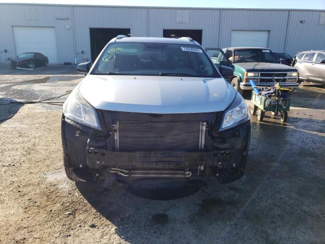 1GNKRFED8FJ275378 - 2015 CHEVROLET TRAVERSE LS SILVER photo 5