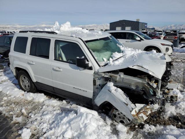 1C4NJRBBXFD214338 - 2015 JEEP PATRIOT SP WHITE photo 4