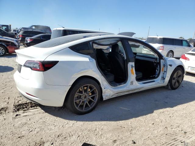 5YJ3E1EA2MF955573 - 2021 TESLA MODEL 3 WHITE photo 3