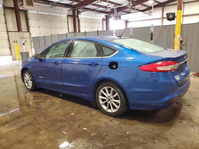 3FA6P0LU8HR384972 - 2017 FORD FUSION SE HYBRID BLUE photo 2