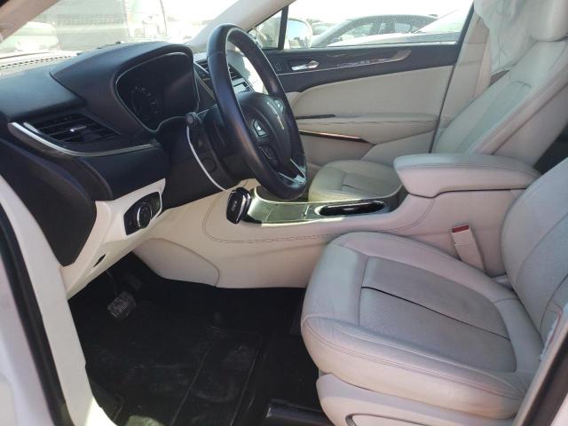 5LMCJ4C94HUL56377 - 2017 LINCOLN MKC BLACK LABEL Weiß Foto 7