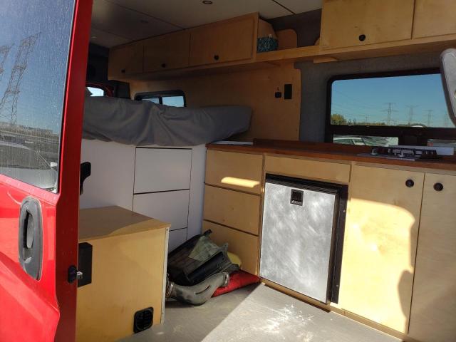 3C6URVJG1JE120731 - 2018 RAM PROMASTER 3500 HIGH წითელი ფოტო 10