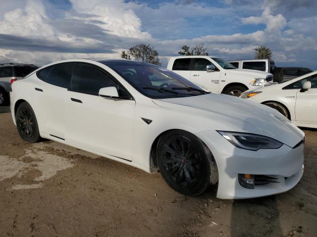 5YJSA1E27HF232288 - 2017 TESLA MODEL S 白色 照片 4