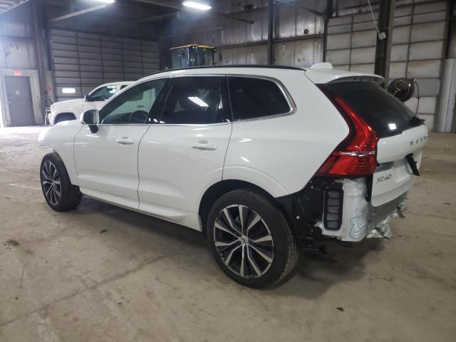 YV4L12RK8N1020747 - 2022 VOLVO XC60 B5 MOMENTUM WHITE photo 2