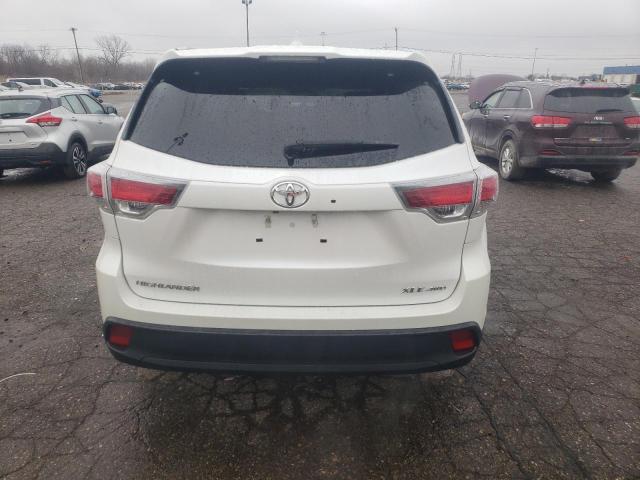5TDJKRFH0GS226613 - 2016 TOYOTA HIGHLANDER XLE Білий фото 6