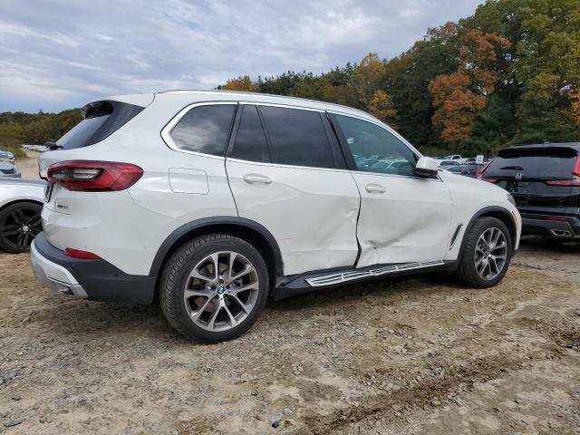 5UXCR6C06P9P65820 - 2023 BMW X5 XDRIVE40I WHITE photo 3