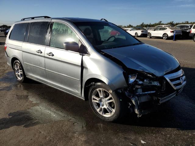 5FNRL38815B072523 - 2005 HONDA ODYSSEY TOURING SILVER photo 4