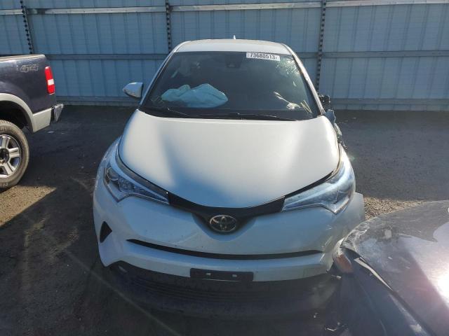 NMTKHMBX6JR013190 - 2018 TOYOTA C-HR XLE WHITE photo 5