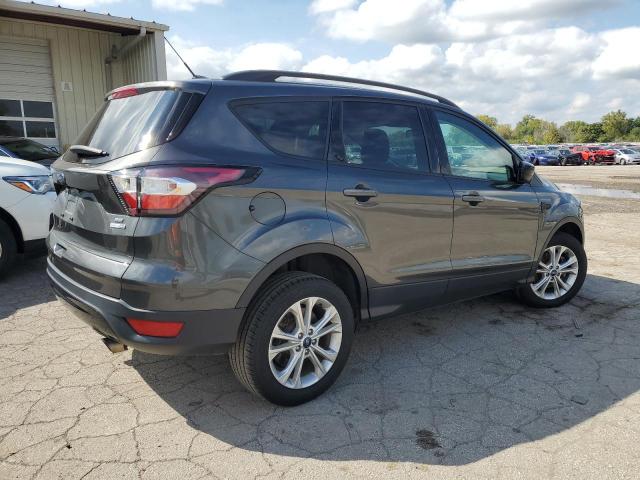 1FMCU9GD0JUB06114 - 2018 FORD ESCAPE SE GRAY photo 3