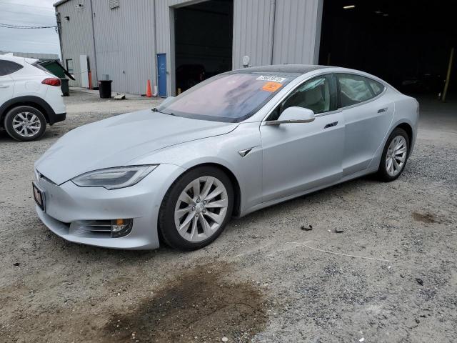 5YJSA1E20HF217132 - 2017 TESLA MODEL S Արծաթագույն լուսանկար 1
