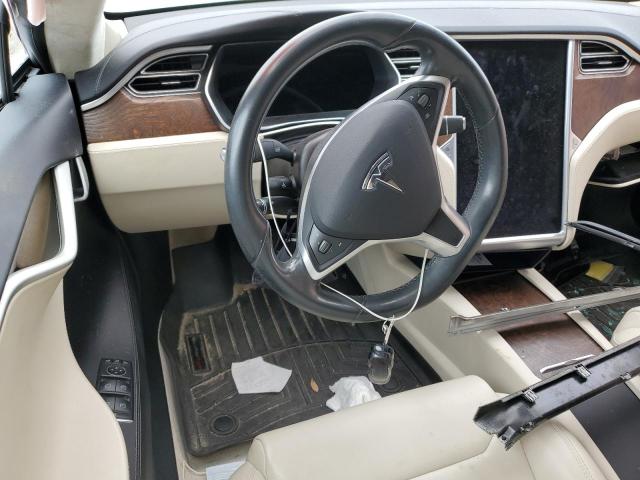 5YJSA1E20HF217132 - 2017 TESLA MODEL S Արծաթագույն լուսանկար 8